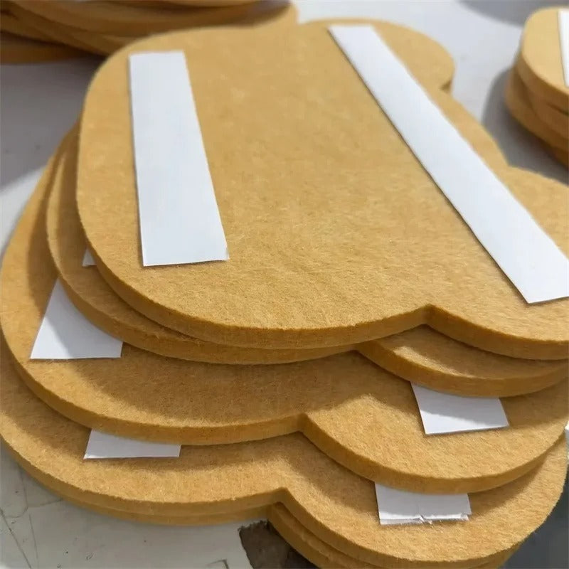 Adorable Bear Felt Board – Perfect for Photos, Notes, or Messages.